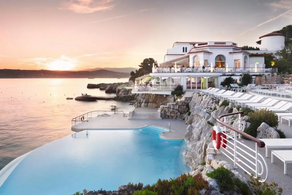 Transfert Antibes – Monaco avec Chauffeur / Azur Limousines Monaco Cannes ANTIBES TRANSFERT AZUR LIMOUSINES min