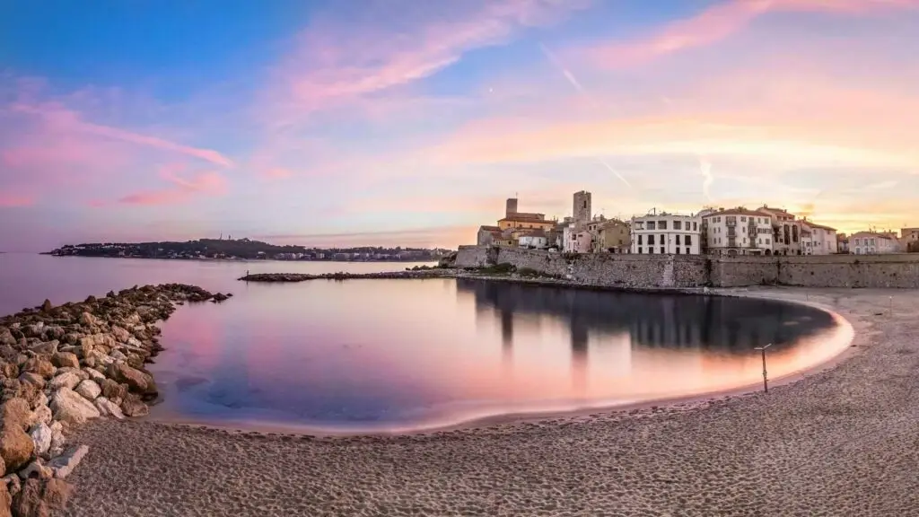 Transfert Antibes – Aeroport de Nice avec Chauffeur / Azur Limousines Monaco Cannes Antibes 0 min