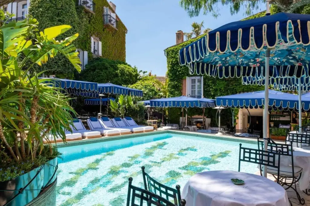 Chauffeur prive Hotel Le Yaca Saint Tropez avec transfert depuis laeroport de Nice – Azur Limousines 3